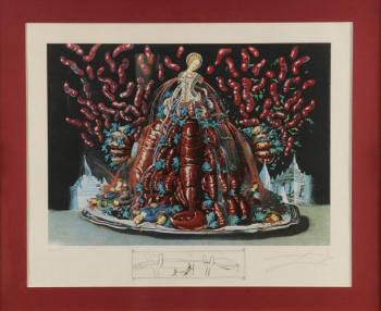 A queen and people on a dish with chrims A queen and people on a dish with chrims